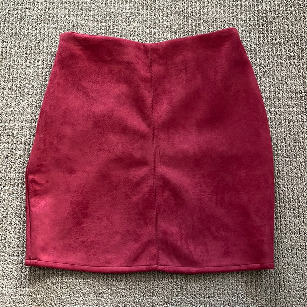 Missguided pencil skirt size 8 in red/burgundy